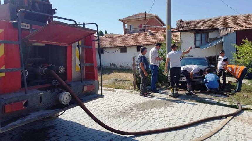 Hisarcık&rsquo;ta park halindeki otomobilde yangın