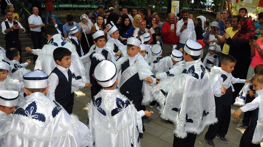 Akşehir Belediyesi&rsquo;nin 16. geleneksel s&uuml;nnet ş&ouml;leni yapıldı