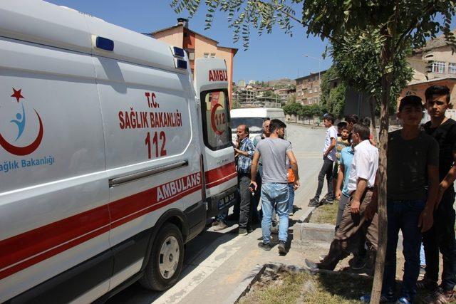 Hakkari’de trafik kazası: 1 kişi yaralandı