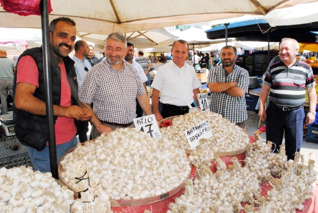 Başgan Aşgın&rsquo;dan pazar gezisi