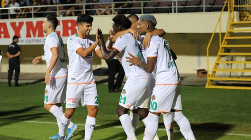 Alanya Paşa'yı farklı geçti!