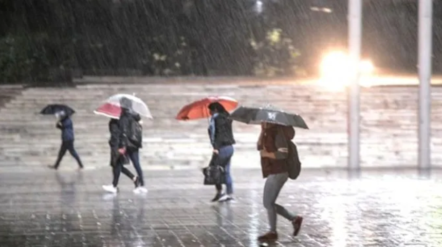 Meteoroloji son raporunu yayımladı! 8 ilde sağanak yağış bekleniyor!