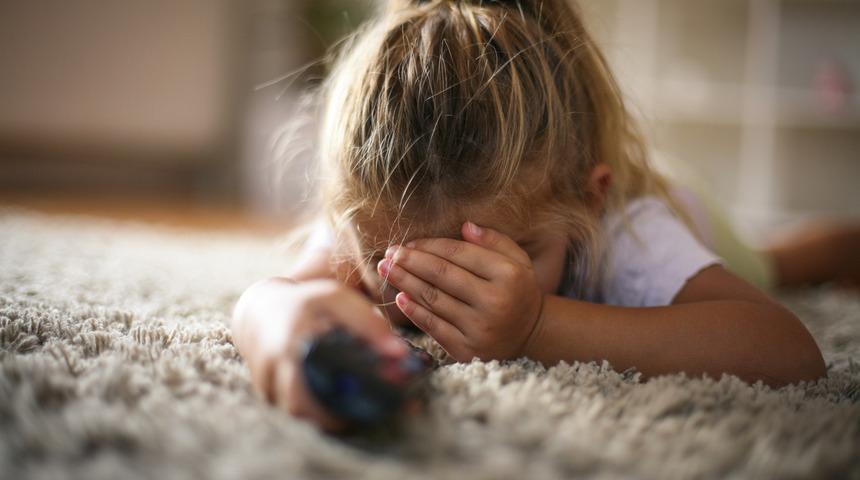 Kadına şiddet g&ouml;r&uuml;nt&uuml;leri &ccedil;ocuklarda travmaya yol a&ccedil;ıyor