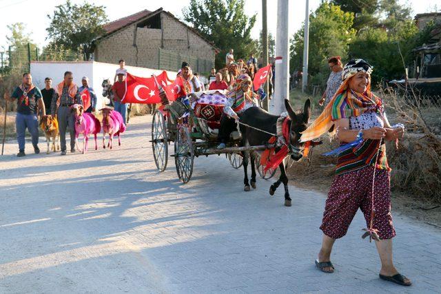 Denizli'de asırlık gelenek öncesi temsili Yörük göçü