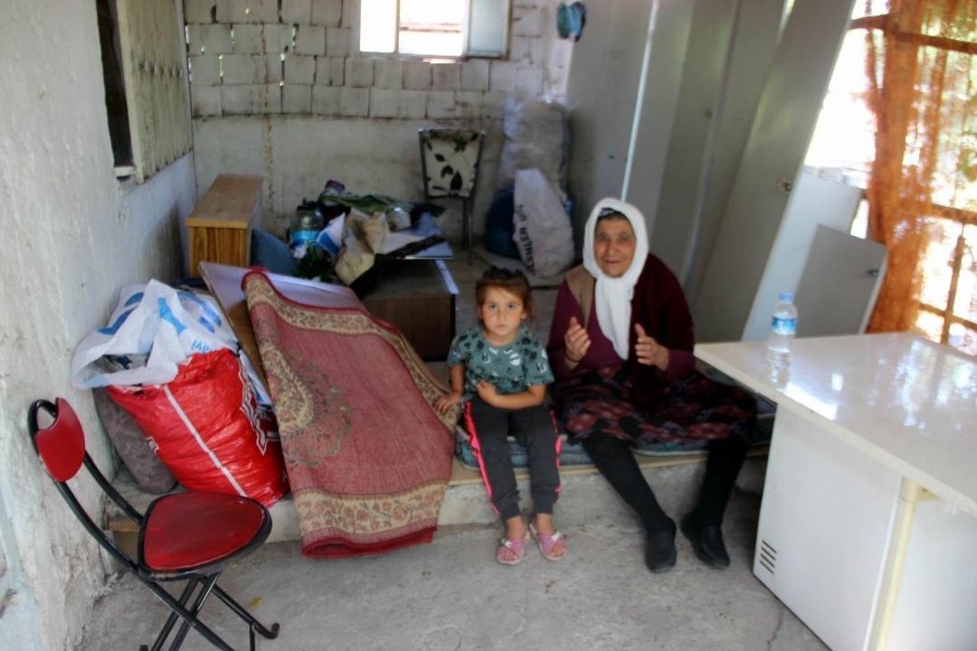 Evini su basan vatandaş yardım bekliyor