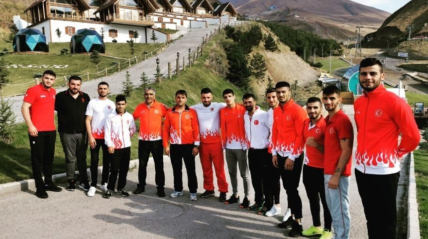 Boks Milli Takımı Erzurum’da hazırlık kampında