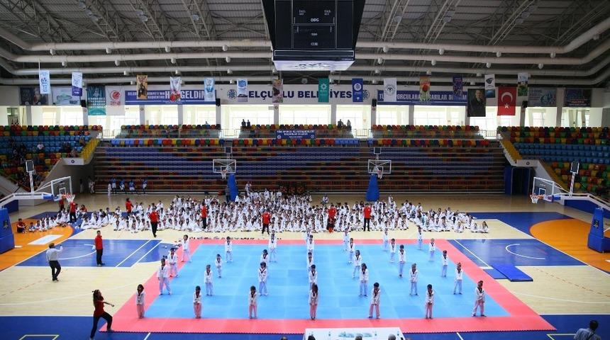 Sel&ccedil;uklu Taekwondo&rsquo;da kemer sınav heyecanı yaşandı