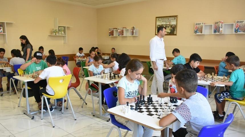 Şahinbey Belediyesi’nden satranç kursu
