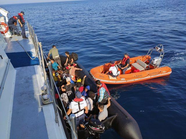 Didim’de karada ve denizde 79 göçmen yakalandı