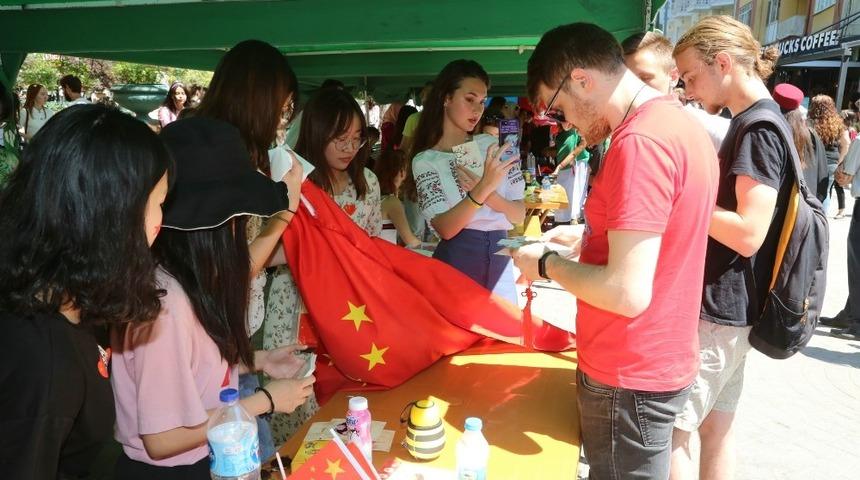 G&ouml;n&uuml;ll&uuml;ler esnafa İngilizce &ouml;ğretecek