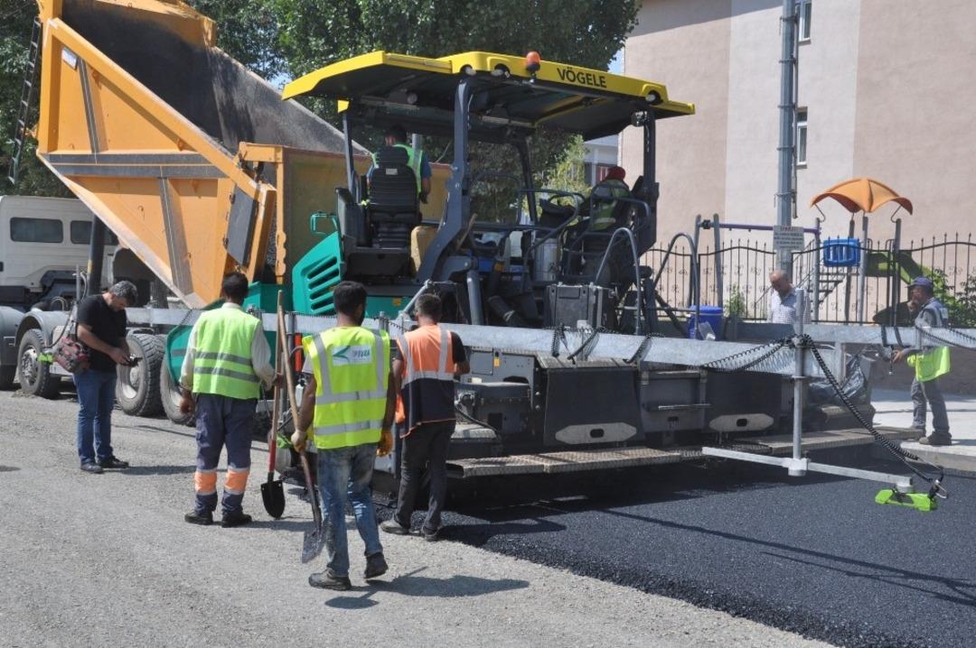 Kars&rsquo;ta Karayolları B&ouml;lge M&uuml;d&uuml;rl&uuml;ğ&uuml; yolları nakış gibi işliyor