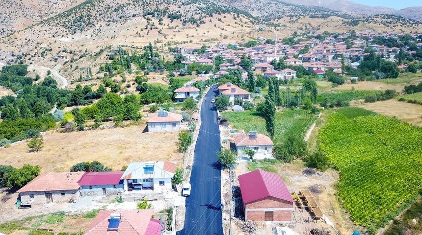 Doğanşehir&rsquo;de asfalt &ccedil;alışması