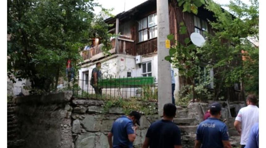 Bolu’da kötü kokuların geldiği evde yaşlı adamın cesedi bulundu