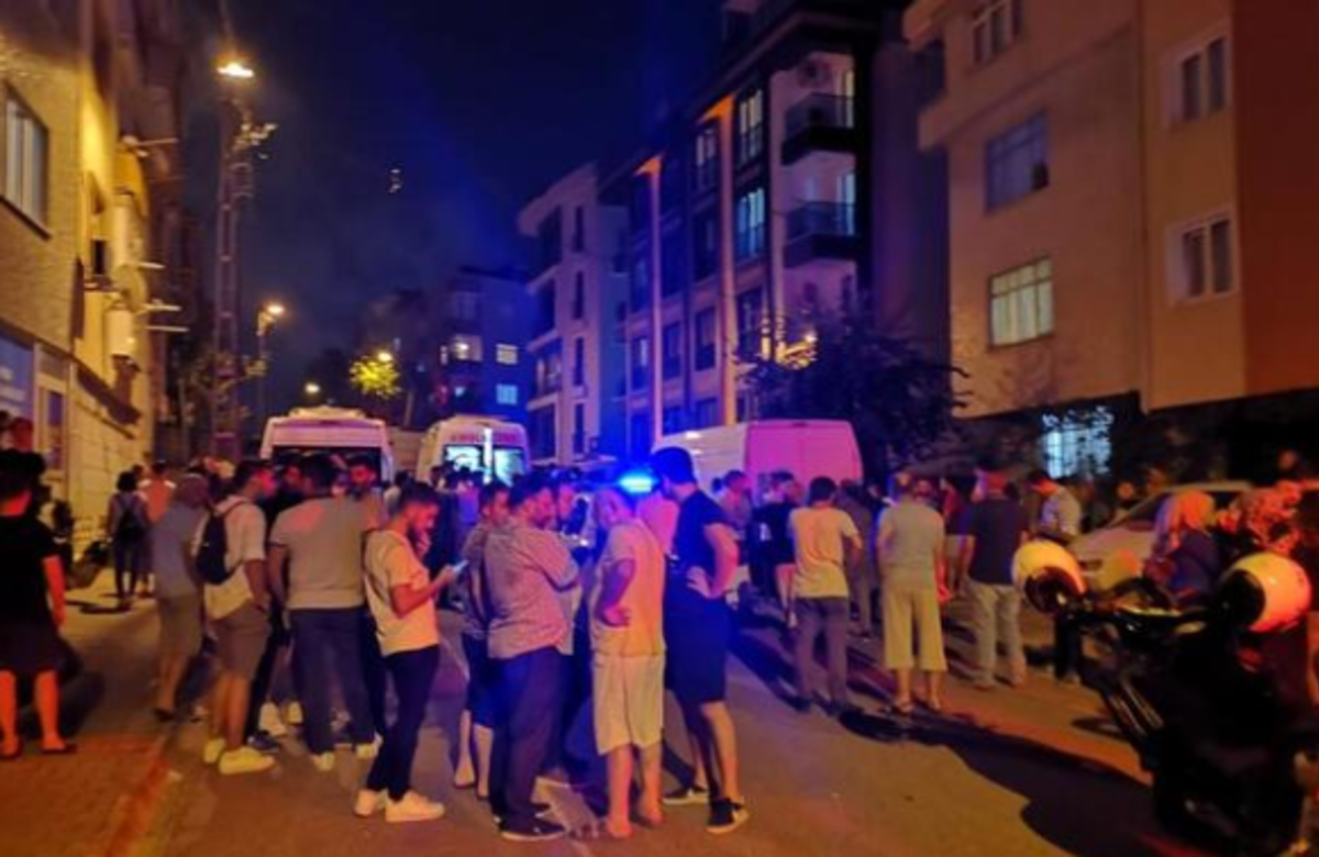 İstanbul'un g&ouml;beğinde dehşet! &Ouml;nce ailesine kurşun yağdırdı sonra...