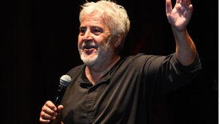 Uğur Yücel bu defa Datça'da güldürdü