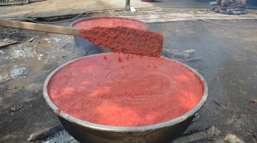 Geleneksel y&ouml;ntemlerle sal&ccedil;a yapımı