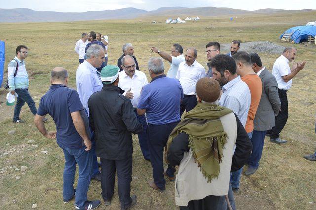 Göçerlere güneş enerjili banyo ve tuvalet