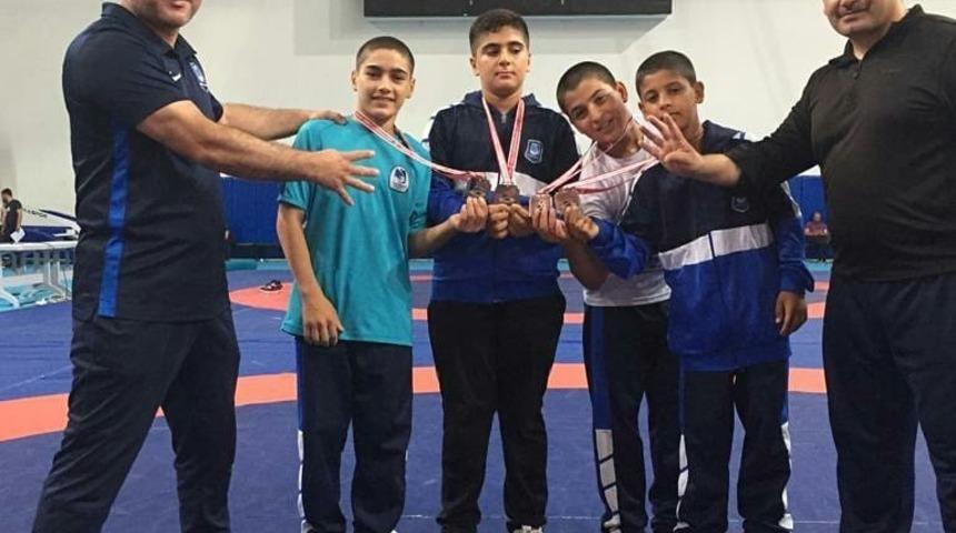 Yunusemreli g&uuml;reş&ccedil;iler milli takım kampına davet edildi