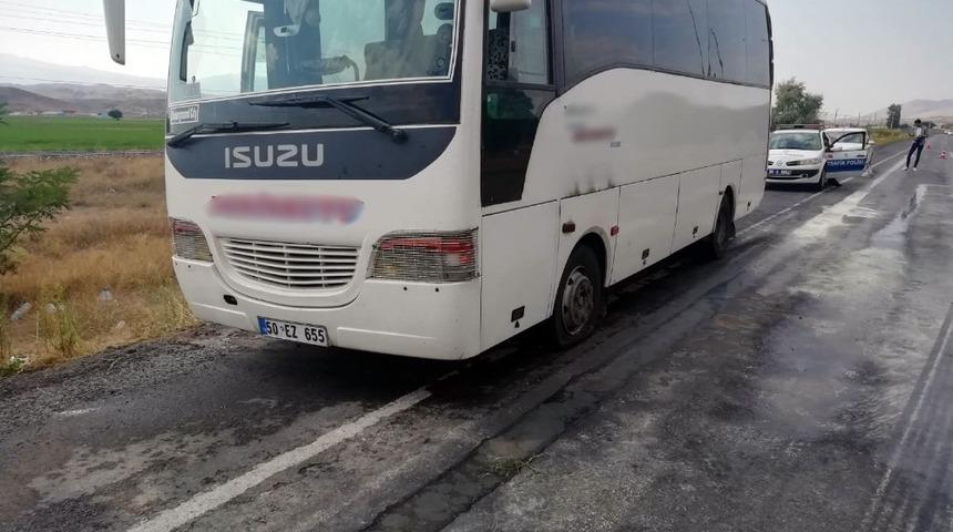 Kahraman şof&ouml;r yolcuların hayatını kurtardı