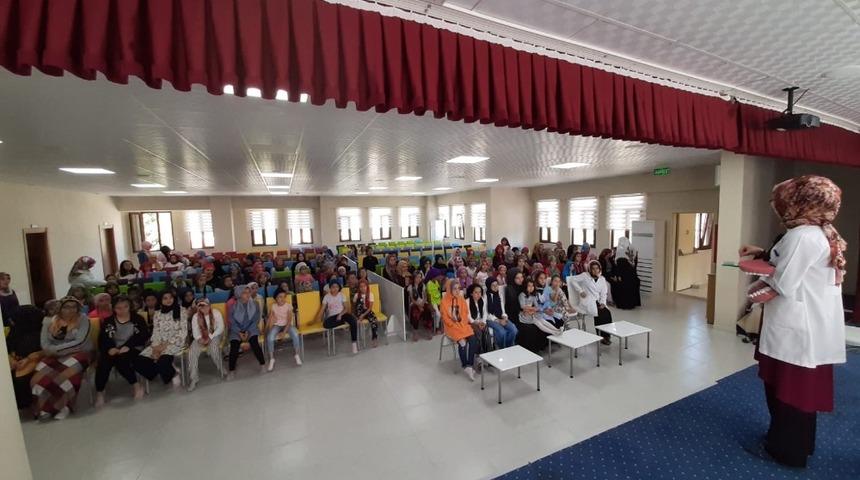 D&uuml;zce&rsquo;de 4 bin &ouml;ğrenci yaz kurslarında eğitim aldı