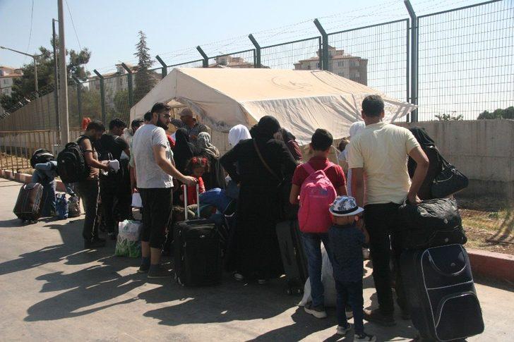 Kurban Bayramını ülkelerinde geçiren Suriyeliler geri dönüyor G5