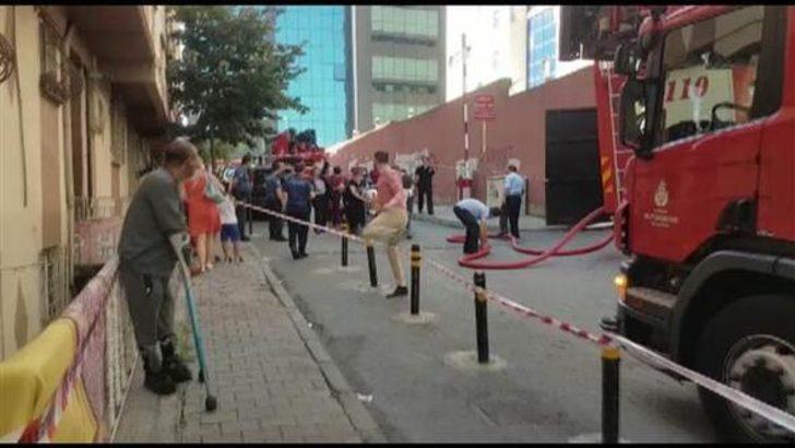 Son dakika İstanbul'da korkutan yangın! Hastalar tahliye edildi G4