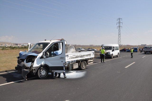 Kars’ta trafik kazası: 2 yaralı