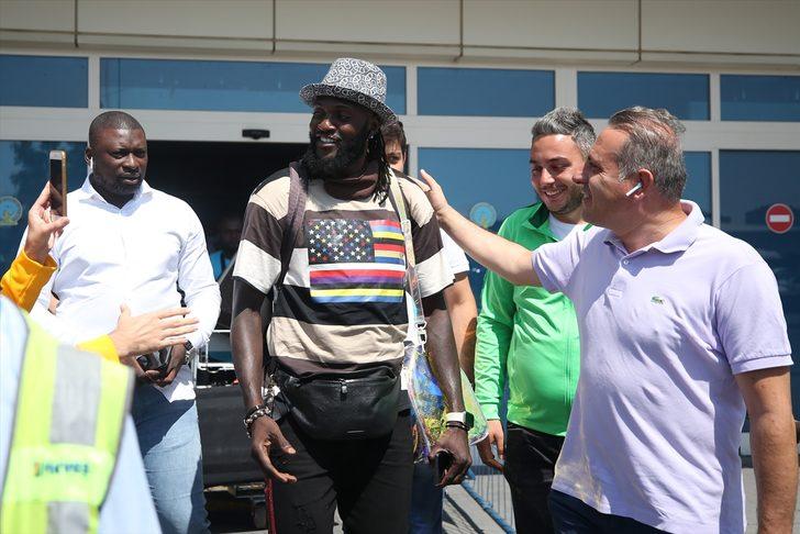 Adebayor: Bağış yapmayacağım! G3
