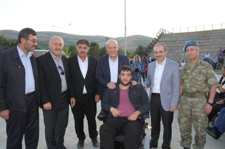 52 adet tekerlekli sandalye sahiplerine teslim edildi G3