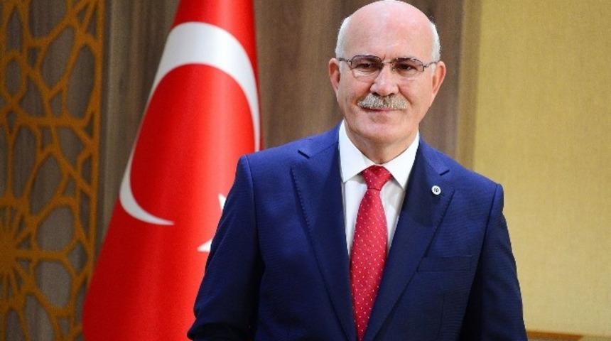 Rekt&ouml;r Savaş Malazgirt Zaferi&rsquo;ni kutladı