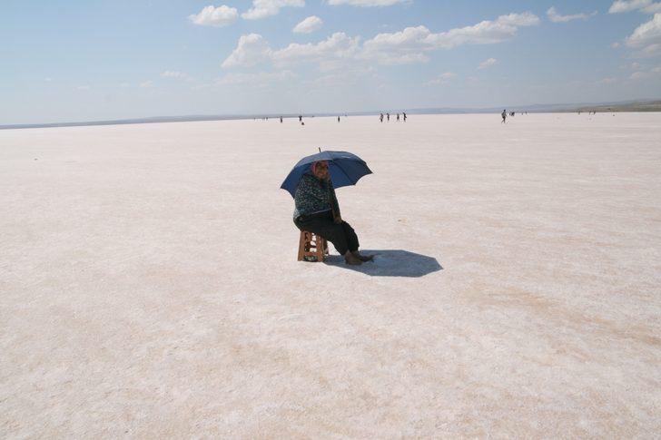 Yaşlı, genç şifa için Tuz Gölü'ne geliyorlar G3