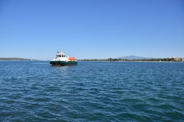 Aliağa’da deniz yüzeyine özel bakım