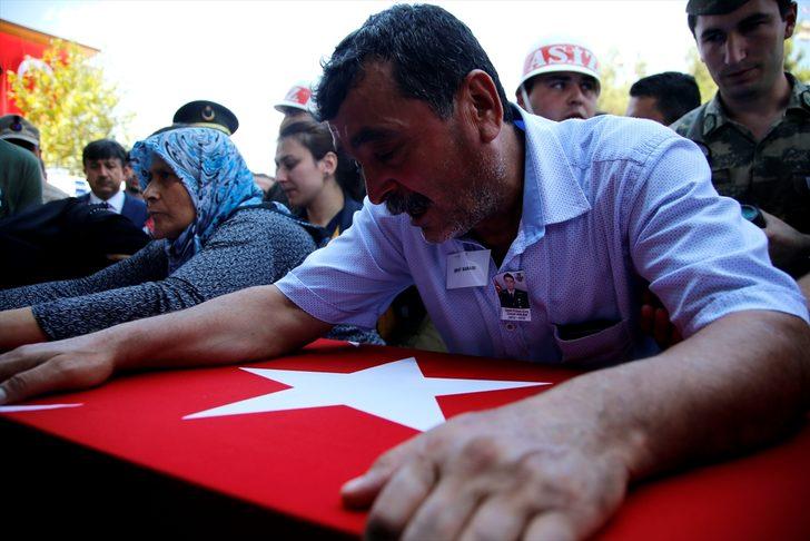 Şehitlerimize son veda! Böyle uğurladılar G2