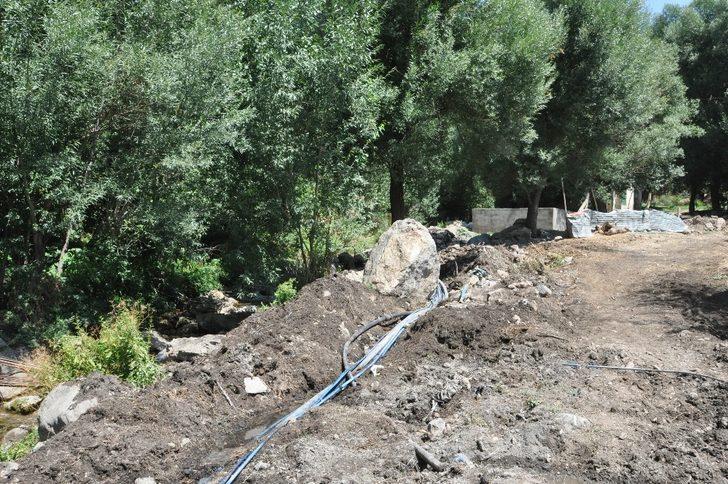 İran sınırındaki şifalı suda su onarım çalışmaları başladı G1