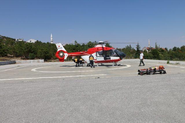 Ralli aracı yarışta devrildi, sürücü helikopter ambulansla Konya’ya getirildi