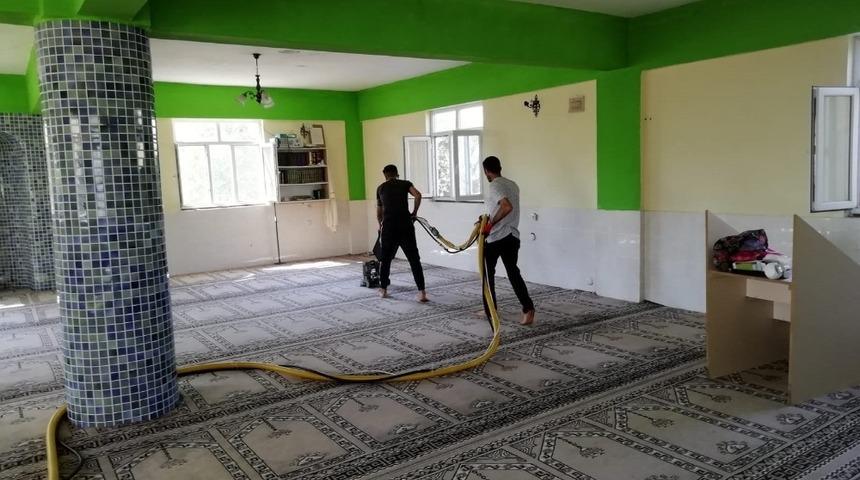 Bağlar Belediyesi&rsquo;nden camilerde temizlik seferberliği