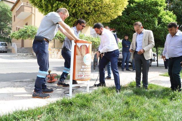 Nevşehir Belediyesi, bayat ekmek kutusu projesini hayata geçirdi