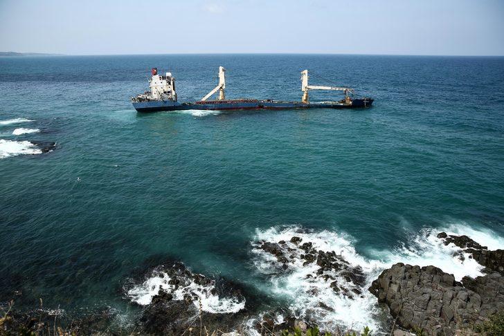 İstanbul Şile'de terk edilen gemiden yakıt sızıntısı iddiası  G4