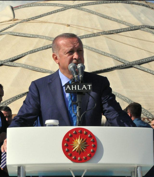Erdoğan: Suriye sınırını temizleme kararlılığımızı kimse test etmesin (2)
