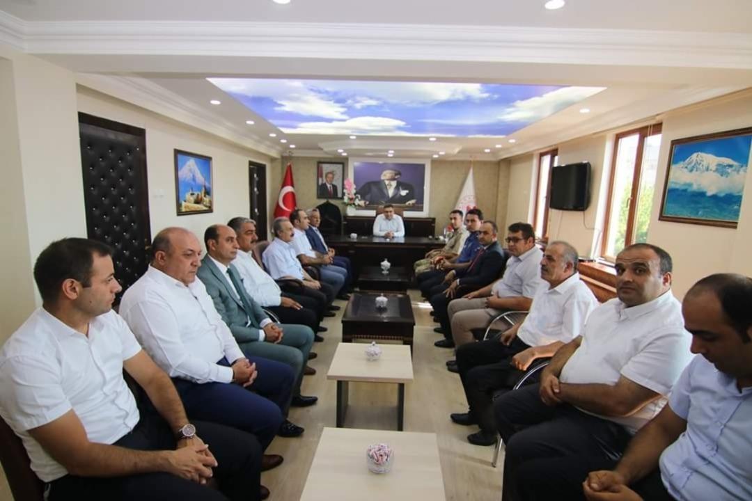 Tutak Kaymakamlığına atanan Karaaslan g&ouml;revine başladı