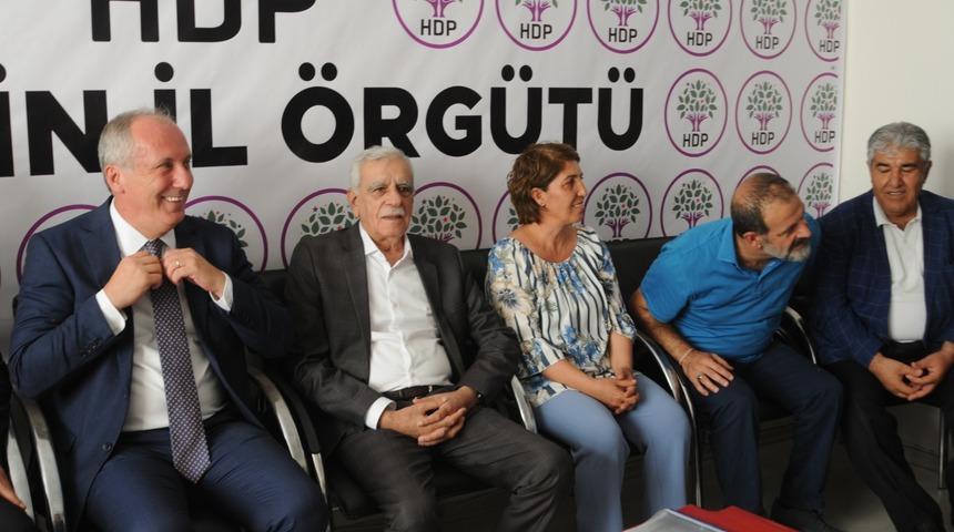 Muharrem İnce, g&ouml;revden alınan Ahmet T&uuml;rk'&uuml; ziyaret etti