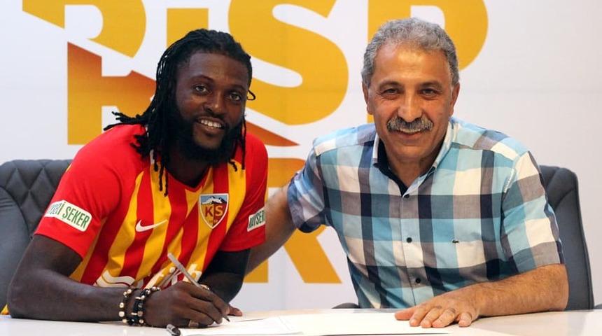 Adebayor, İstanbul gecelerinde fena yakalandı
