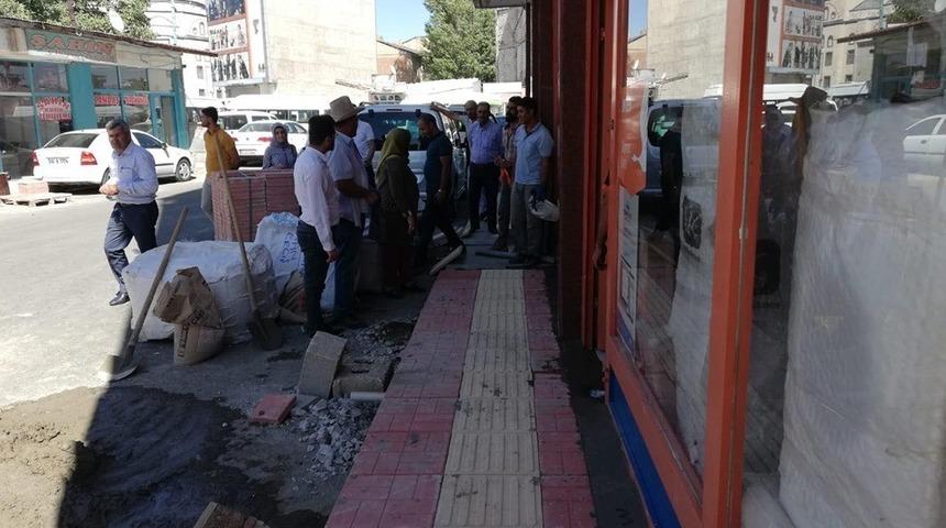 Erciş Belediyesi’nden kaldırım çalışması