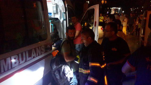 Kocaeli'de 2 otomobil kaza yaptı: 5 yaralı