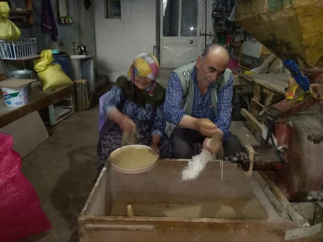 45 yıldır taş değirmen &ccedil;alıştırıyor