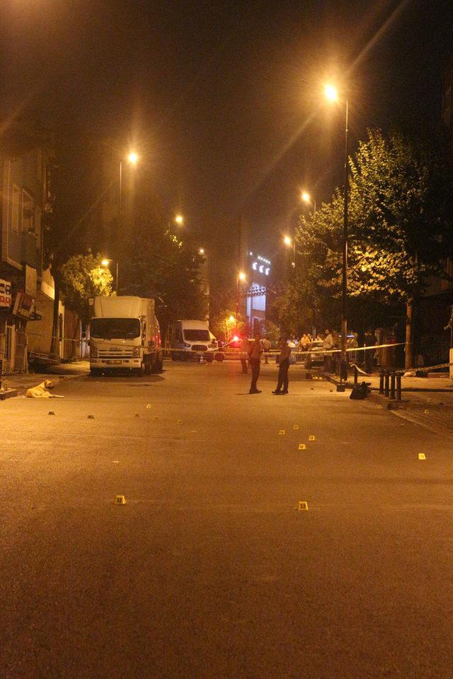 (Özel haber) Ümraniye'de iki grup arasında silahlı çatışma: 2 yaralı