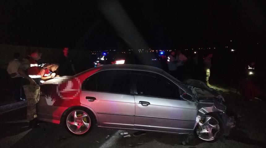 G&Uuml;NCELLEME - Kahramanmaraş'ta zincirleme trafik kazası: 2 &ouml;l&uuml;, 4 yaralı