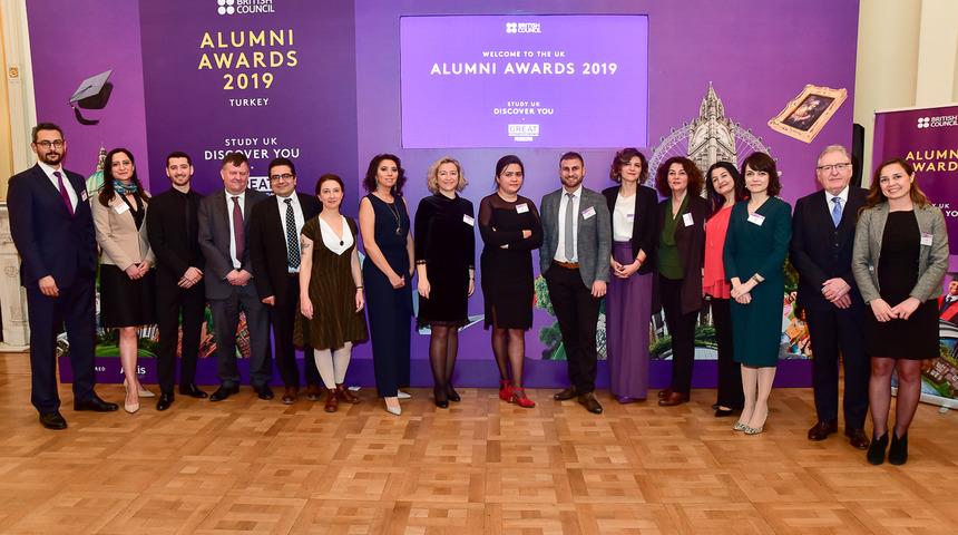 Study UK Birleşik Krallık mezunlarının başarılarını kutluyor