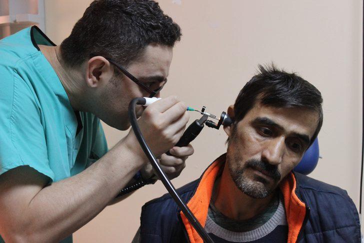 Bağcılar'da akılalmaz olay! Kulağından çıkanları gören doktor şaştı kaldı G4