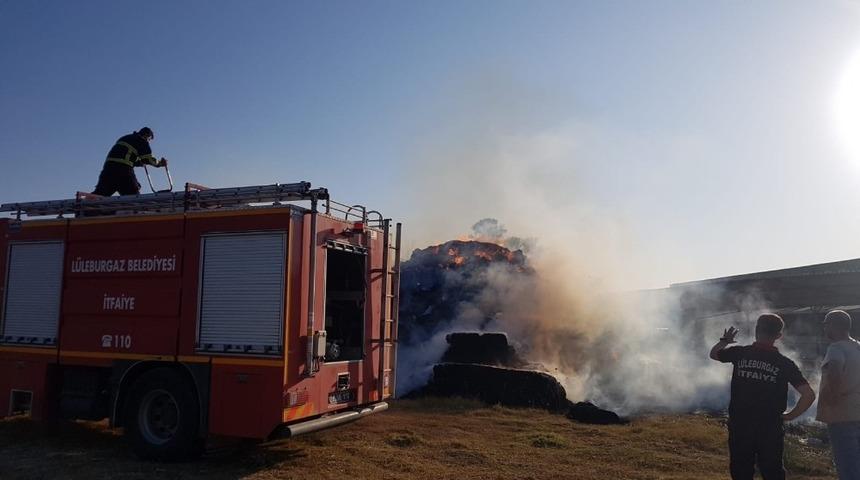 2 bin adet saman balyası k&uuml;l oldu